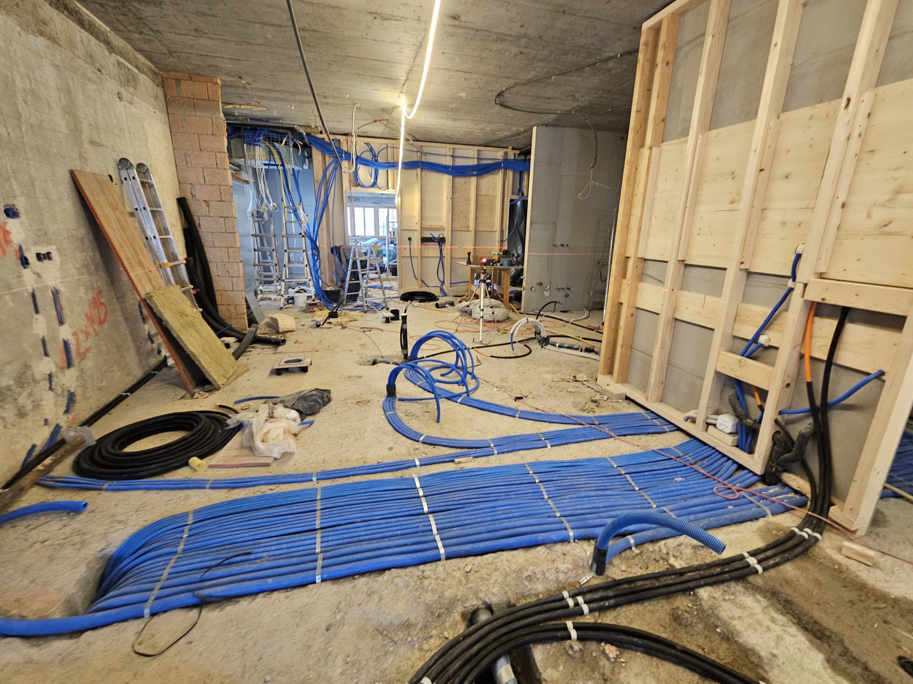 #24 Umbaustart Hotel Adler